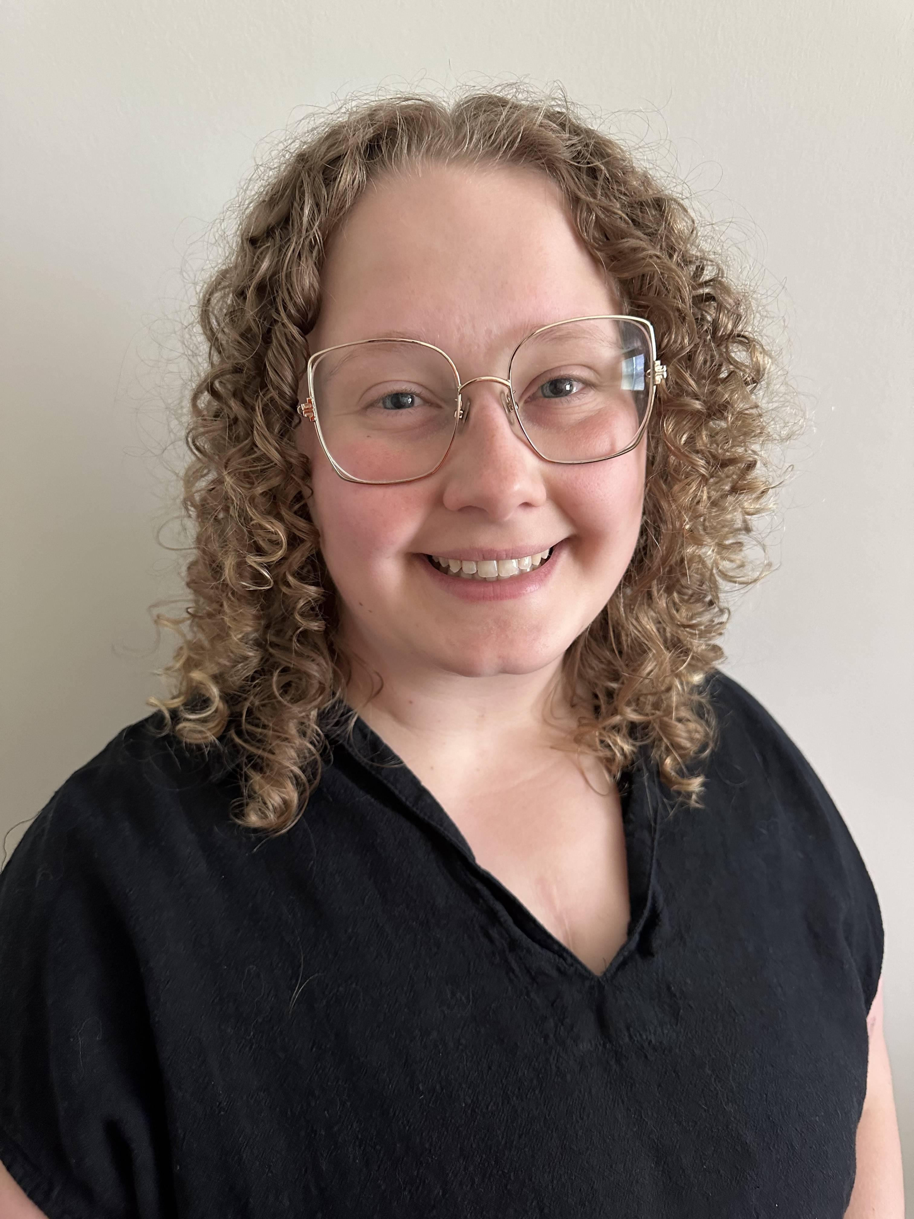 Rachel's Headshot