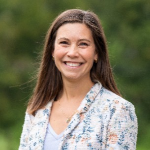 Portrait of Lisa Cecil.