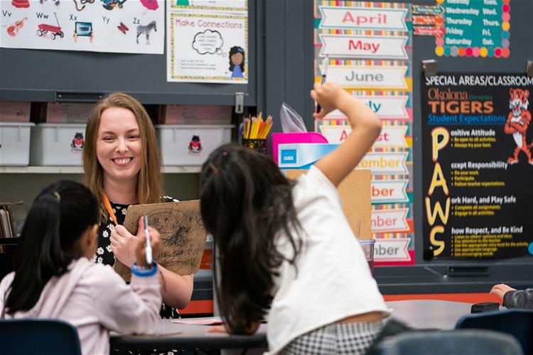 A Bellarmine Education student teaching in an elementary classroom.